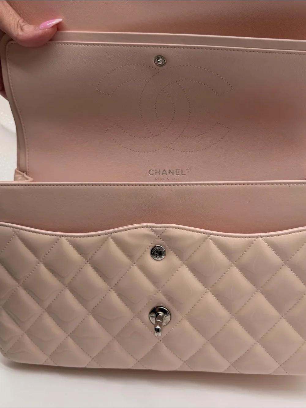 CHANEL Classic Double Flap Patent in Pink